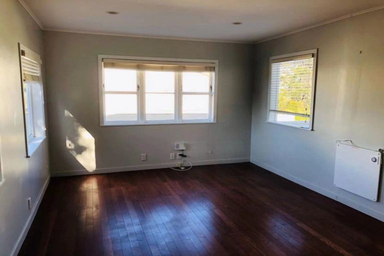 Photo of property in 78 Arran Road, Browns Bay, Auckland, 0630