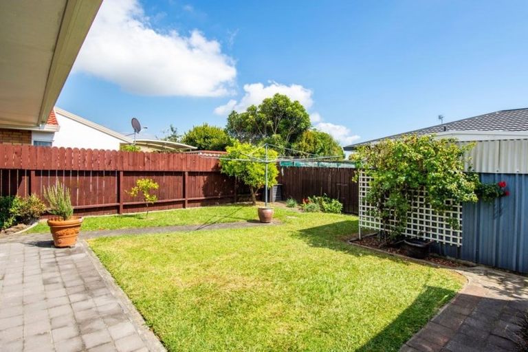 Photo of property in 52 Russley Drive, Mount Maunganui, 3116