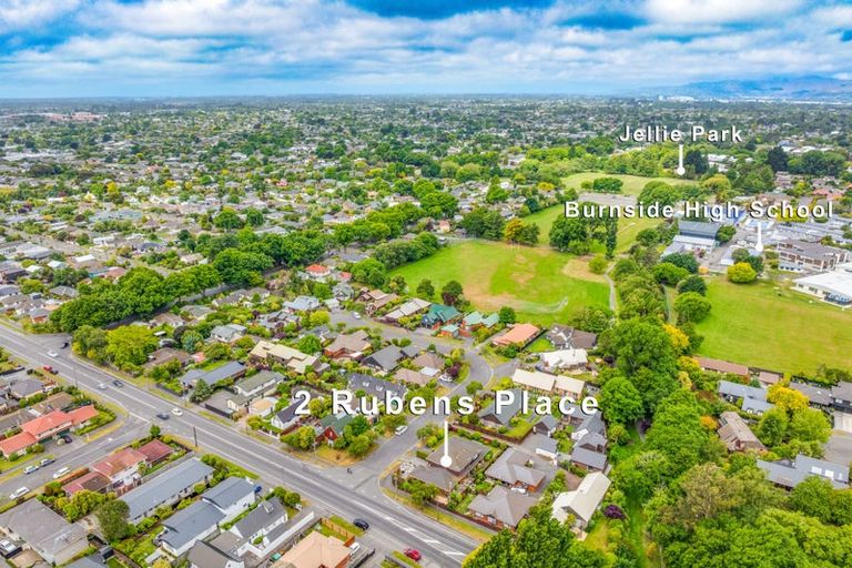 Photo of property in 2 Rubens Place, Burnside, Christchurch, 8053