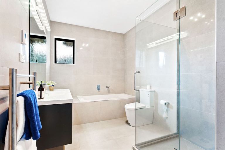 Photo of property in 15 Will Street, Huapai, Kumeu, 0810