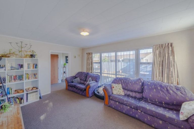Photo of property in 38 Hammond Road, Taradale, Napier, 4112