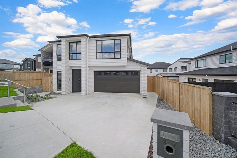 Photo of property in 47 Drumbuoy Drive, Flat Bush, Auckland, 2019
