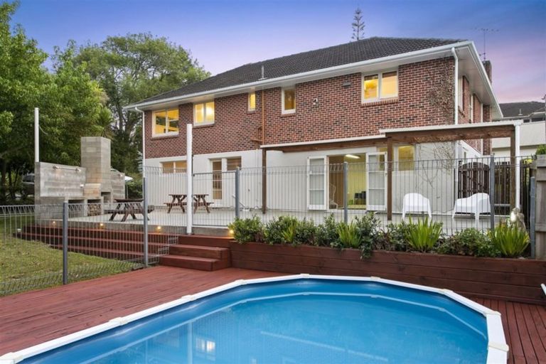 Photo of property in 14 Fowey Avenue, Te Atatu South, Auckland, 0610