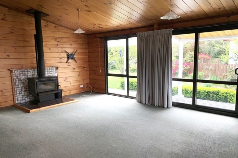 Photo of property in 50 Mckenzie Street, Geraldine, 7930