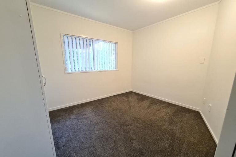 Photo of property in 10 Yarra Place, Botany Downs, Auckland, 2010