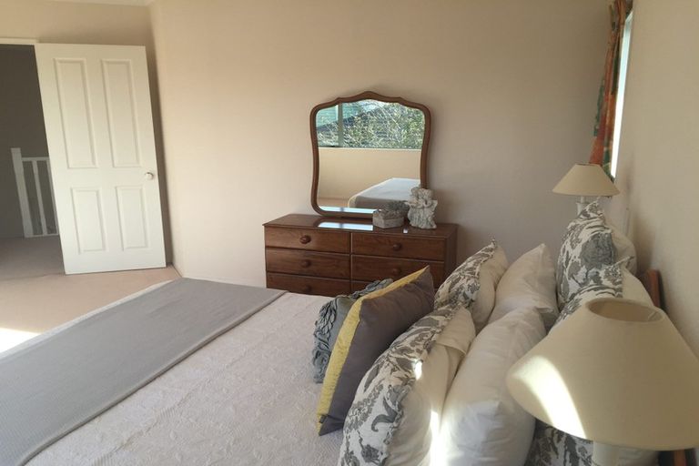 Photo of property in 16 Trovare Place, Golflands, Auckland, 2013