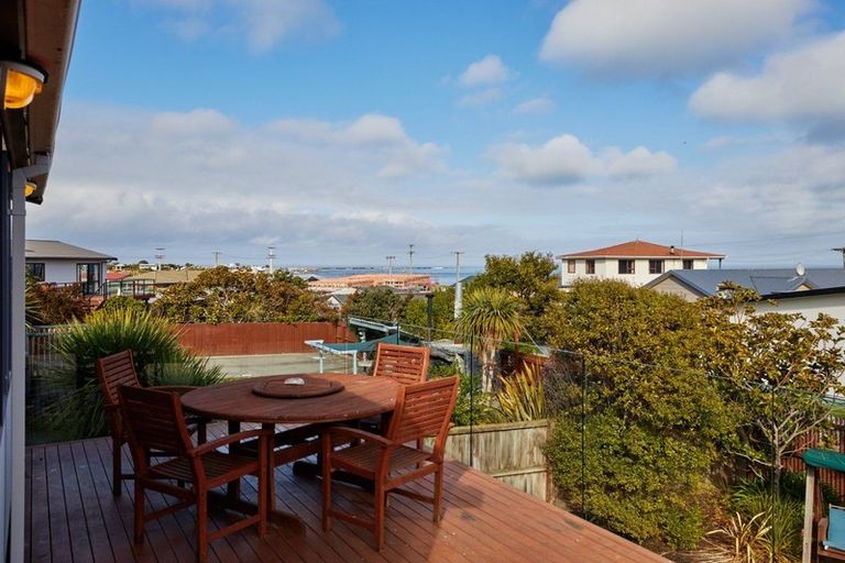 Photo of property in 17 Kotare Place, South Bay, Kaikoura, 7300