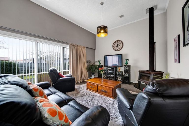 Photo of property in 48 Puriri Street, Hawera, 4610