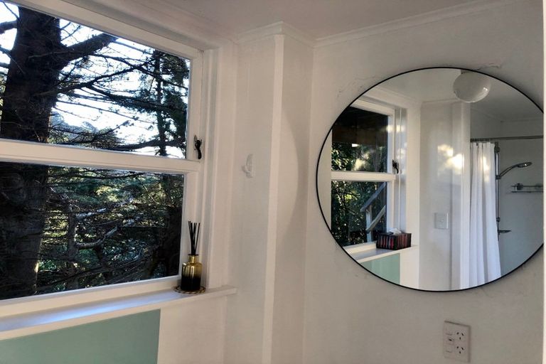 Photo of property in 28-30 Matipo Street, Eastbourne, Lower Hutt, 5013