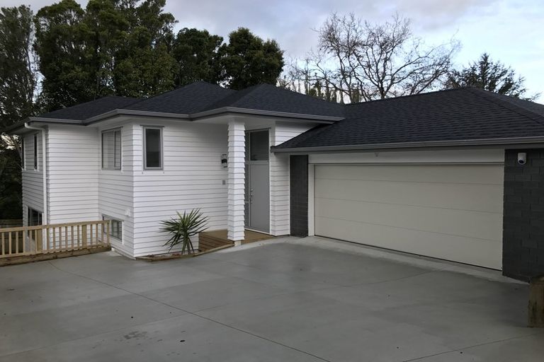 Photo of property in 52a Ennis Avenue, Pakuranga Heights, Auckland, 2010