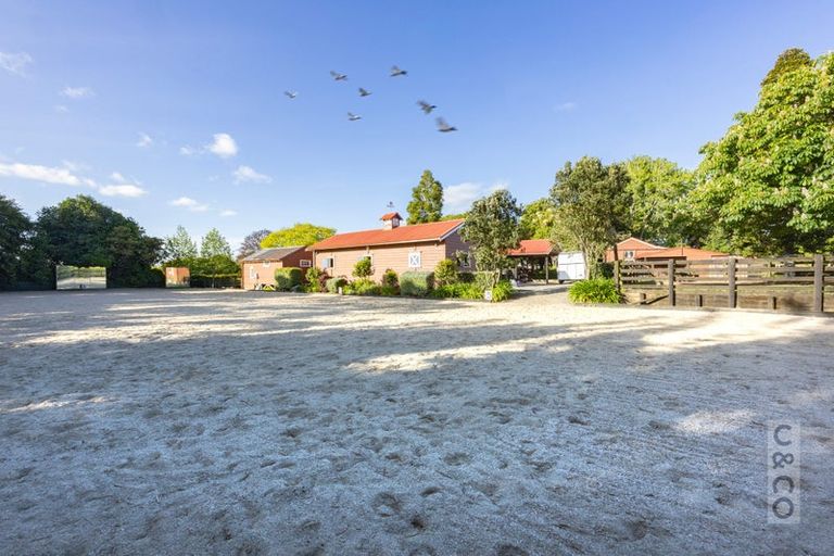 Photo of property in 218 Pomona Road, Kumeu, 0891