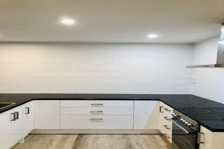 Photo of property in 2/1001 High Street, Avalon, Lower Hutt, 5011