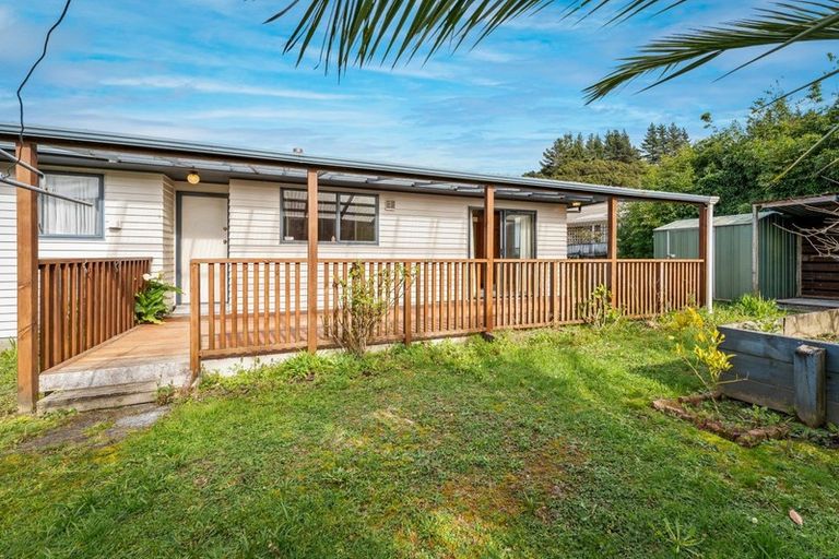 Photo of property in 4 Newburn Grove, Wainuiomata, Lower Hutt, 5014