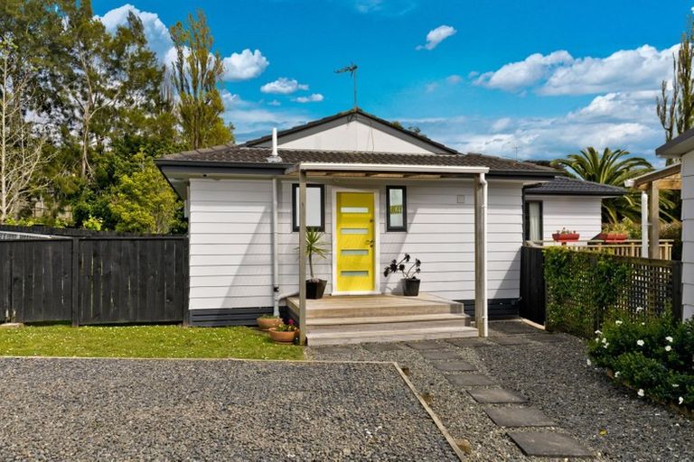Photo of property in 125 Solar Road, Glen Eden, Auckland, 0602