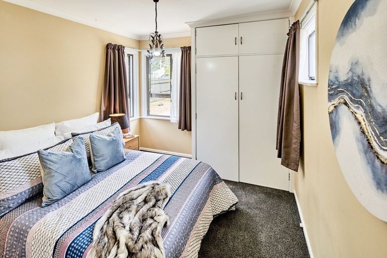 Photo of property in 74 Wainuiomata Road, Wainuiomata, Lower Hutt, 5014