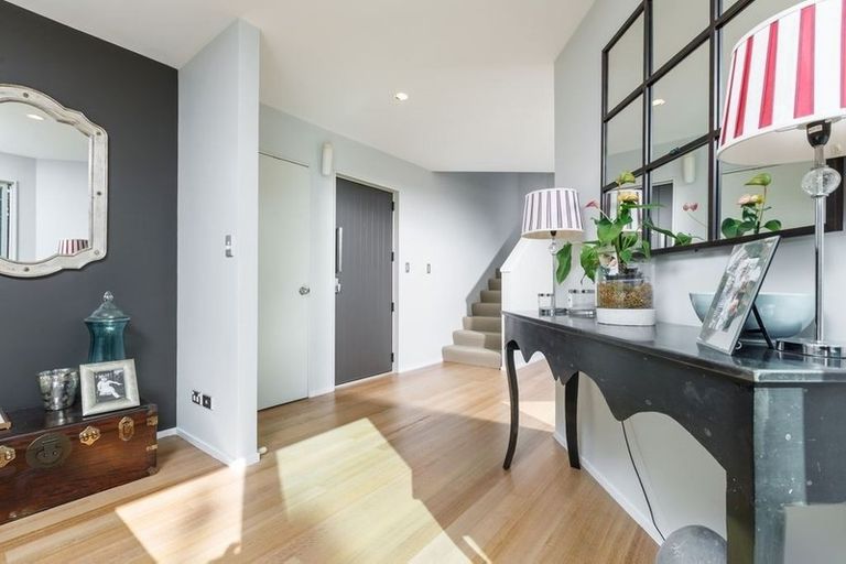 Photo of property in 88c Coronation Road, Hillcrest, Auckland, 0627