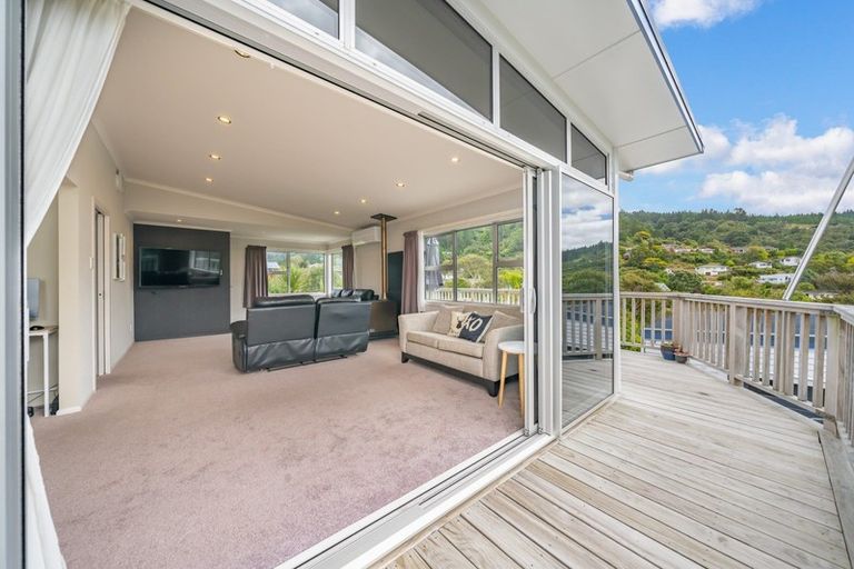Photo of property in 40 Sunbrae Drive, Silverstream, Upper Hutt, 5019