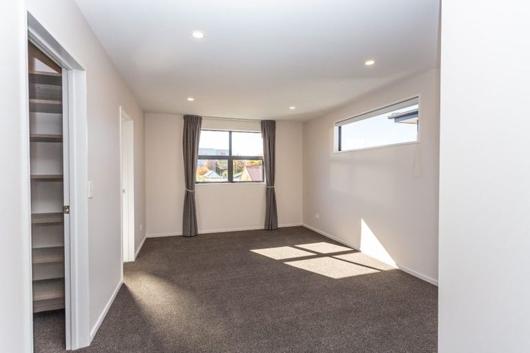 Photo of property in 2/42 Peverel Street, Riccarton, Christchurch, 8041