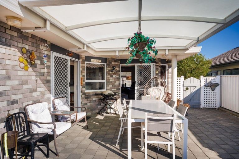 Photo of property in 12 Lancewood Lane, Roslyn, Palmerston North, 4414