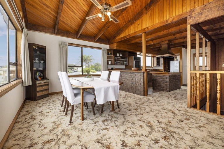 Photo of property in 1/72 Deep Creek Road, Torbay, Auckland, 0630