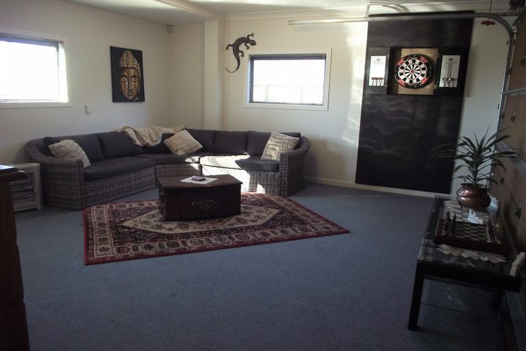 Photo of property in 30 Reo Crescent, Waihi Beach, 3611