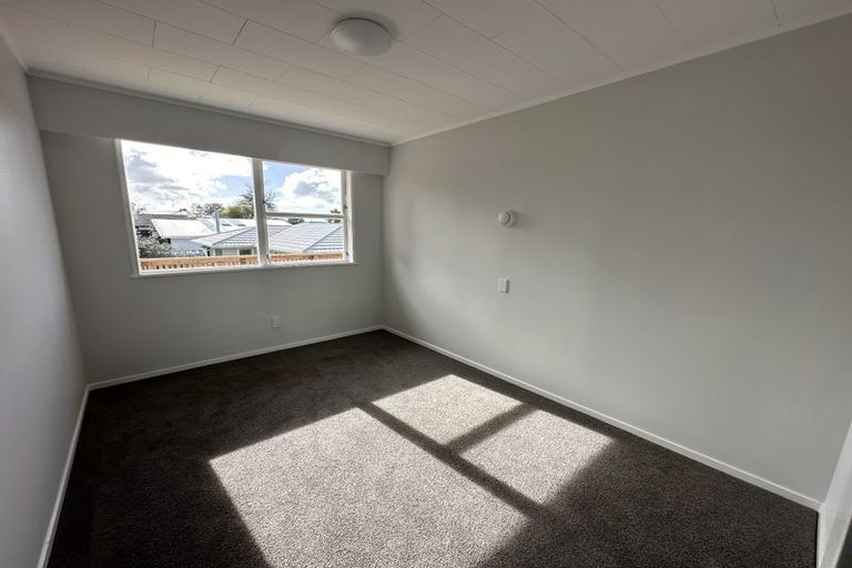 Photo of property in 25b Borrowdace Avenue, Botany Downs, Auckland, 2010