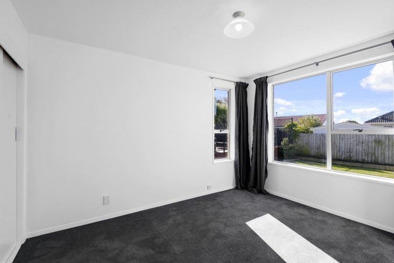 Photo of property in 16 Daytona Place, Parklands, Christchurch, 8083