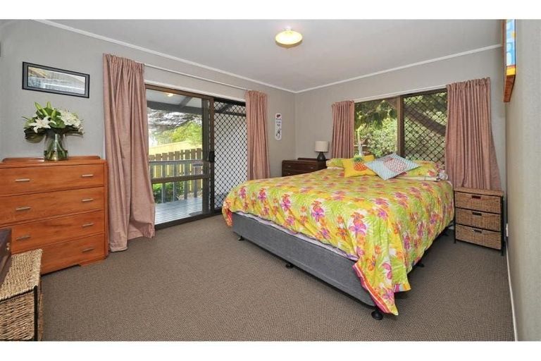 Photo of property in 37 Aronia Way, Goodwood Heights, Auckland, 2105