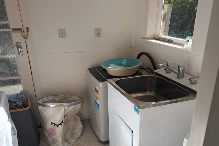 Photo of property in 54 Chippendale Crescent, Birkdale, Auckland, 0626