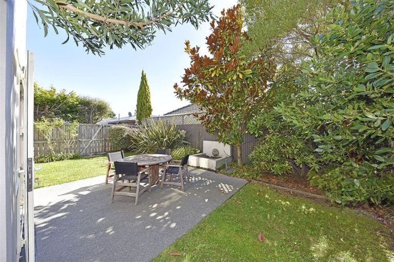 Photo of property in 19a Beatrice Place, Avonhead, Christchurch, 8042