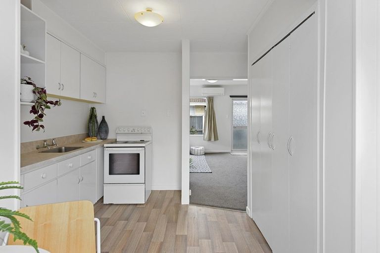 Photo of property in 2/10 Lane Street, Woolston, Christchurch, 8023