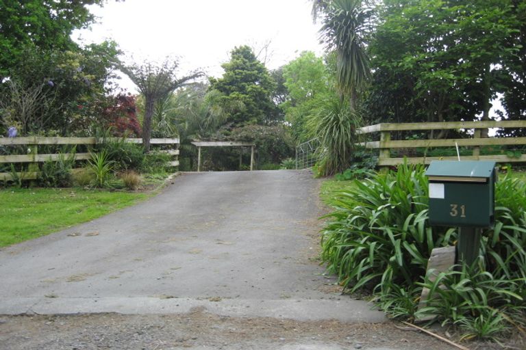 Photo of property in 31 Fork Road, Kumeu, 0891