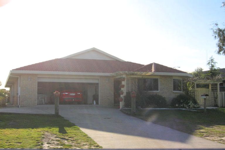 Photo of property in 14 Beachlands Place, Papamoa Beach, Papamoa, 3118