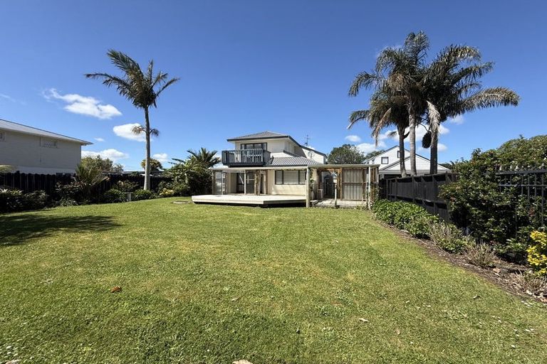 Photo of property in 52a Ferry Parade, Herald Island, Auckland, 0618