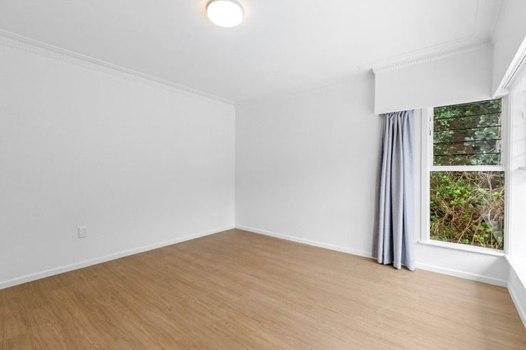 Photo of property in 231 Portage Road, Green Bay, Auckland, 0604