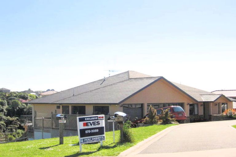 Photo of property in 16 Saint Clements Grove, Bethlehem, Tauranga, 3110