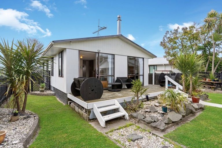 Photo of property in 3b Longstead Avenue, Papamoa Beach, Papamoa, 3118