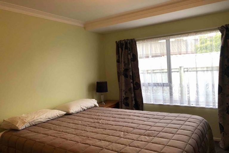 Photo of property in 34 Roskilda Crescent, Taradale, Napier, 4112