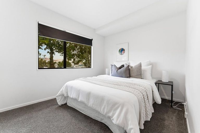 Photo of property in 1/99 Henderson Valley Road, Henderson, Auckland, 0612