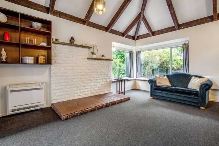 Photo of property in 415a Avonhead Road, Avonhead, Christchurch, 8042