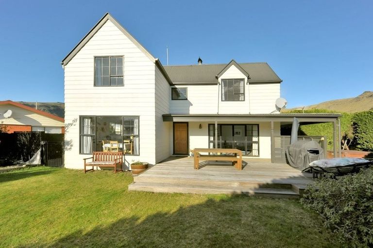Photo of property in 28 Mauger Drive, Heathcote Valley, Christchurch, 8022