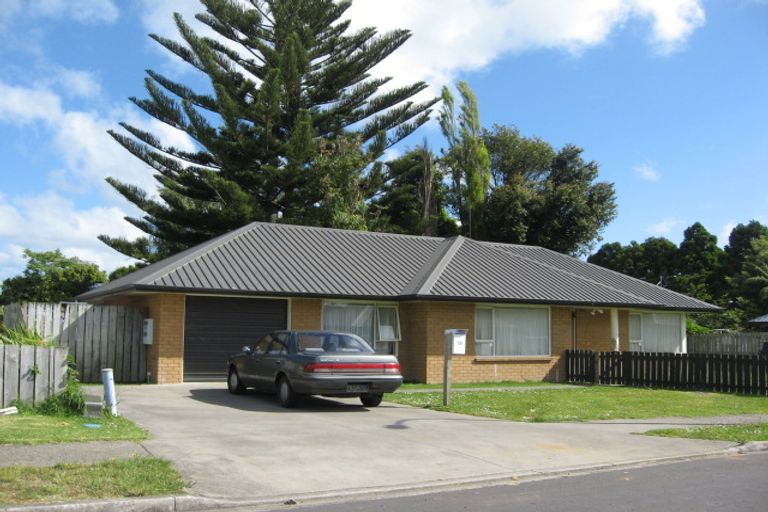 Photo of property in 12 Corkill Place, Papakura, 2110