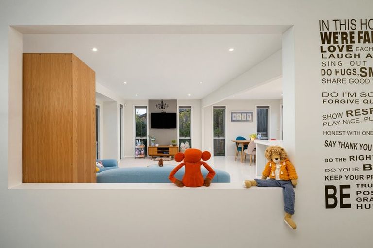 Photo of property in 79 Tiriwa Drive, Massey, Auckland, 0614