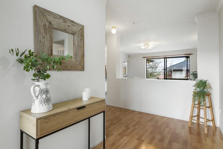 Photo of property in 29 Hugh Green Drive, Pinehill, Auckland, 0632