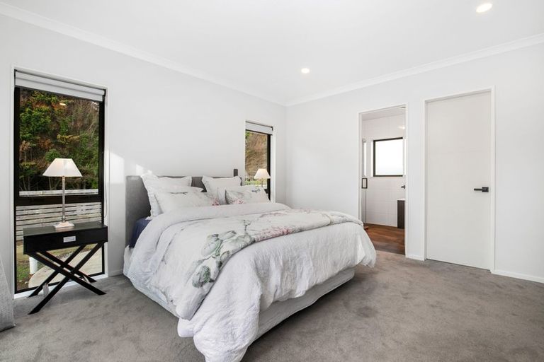 Photo of property in 125 Mcrobbie Road, Kingseat, Papakura, 2580