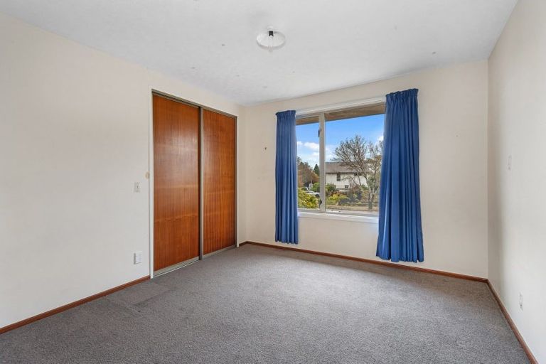 Photo of property in 40 Camberwell Place, Avonhead, Christchurch, 8042