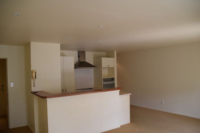 Photo of property in 6/6-8 Pannill Place, Oteha, Auckland, 0632