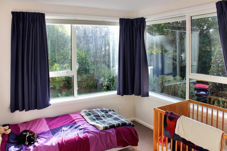 Photo of property in 3 Mirfield Place, Russley, Christchurch, 8042