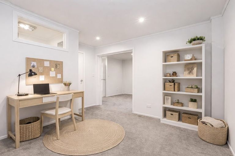 Photo of property in 9 Pohutukawa Avenue, Red Beach, 0932