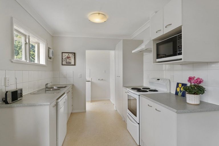 Photo of property in 28 Freemans Road, Otaki, 5512